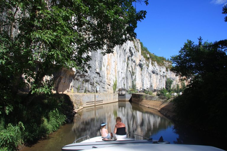 Turismo fluvial francia. Descubre las opciones con danfluvial.