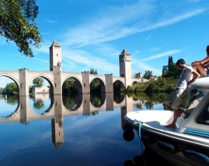  bateau-de-location-tourisme-fluvial