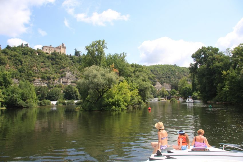 Vacaciones de verano en familia en barco fluvial | Danfluvial