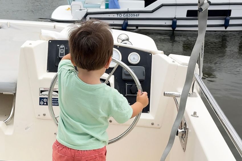 Viaje fluvial con niños | Danfluvial Viaje fluvial con niños | Danfluvial