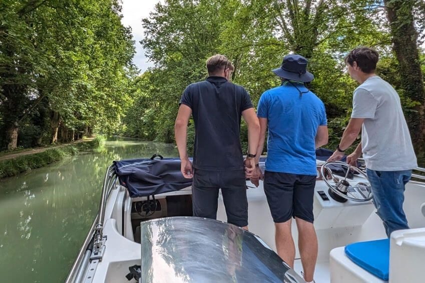 ¿Es seguro alquilar un barco fluvial? | Danfluvial